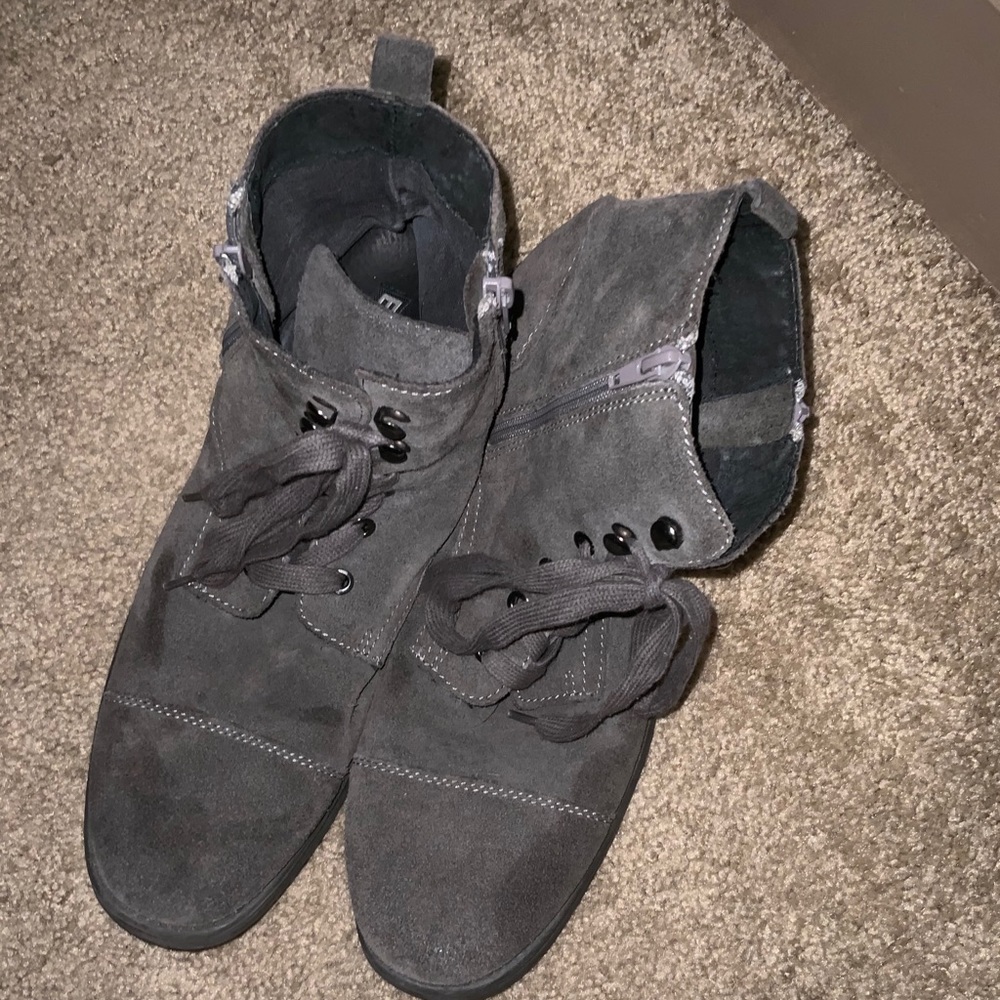 Gray suede Express men’s boots size 10